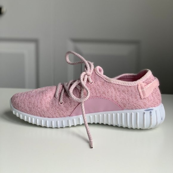 Pink sneakers - Picture 4 of 7
